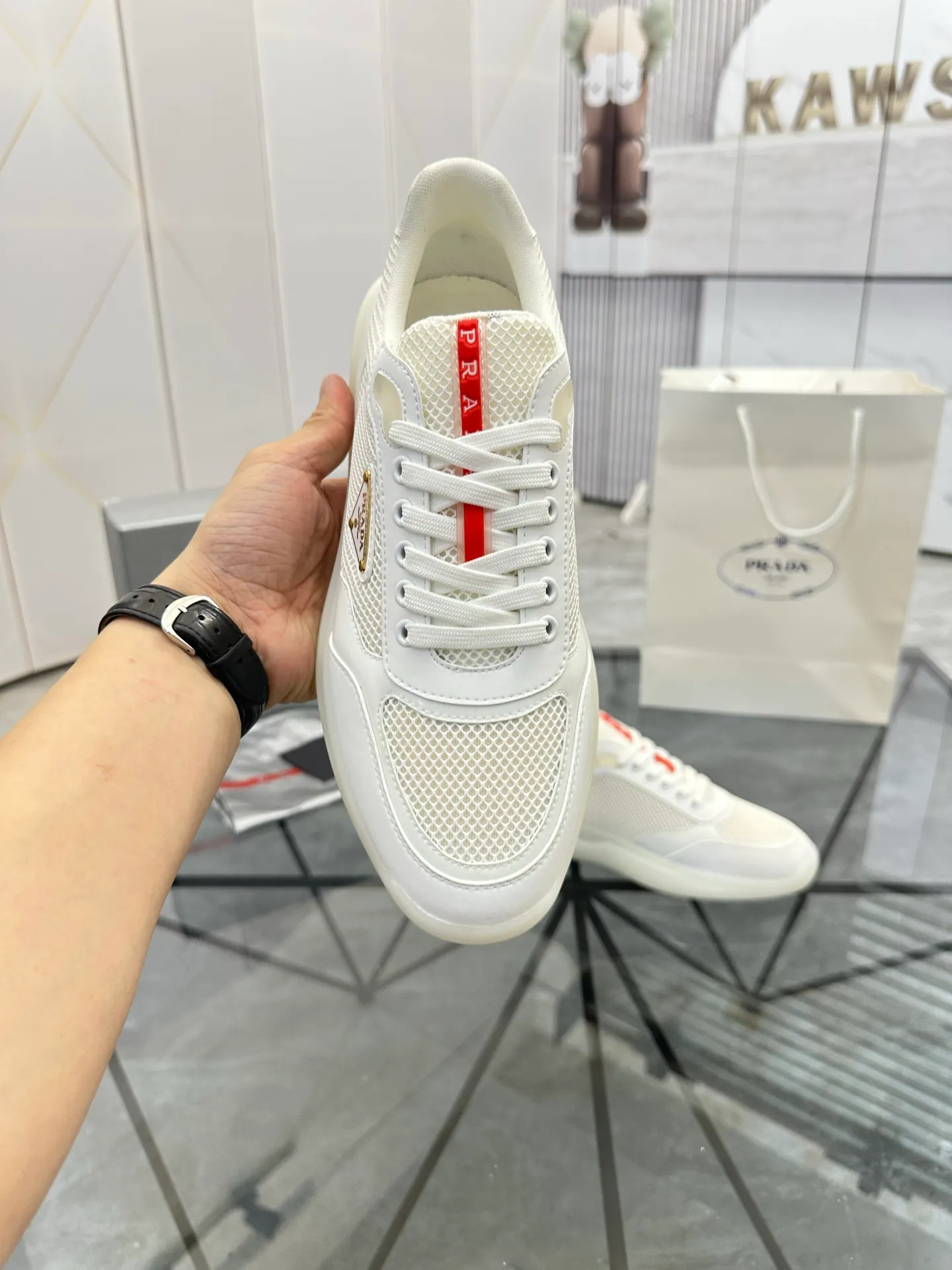 Men's shoes for sale 💰: 💰P620¥ High-end top quality Product trademark: Prada *"Prada*" low-top casual shoes Regular size: 38-45 (can be customized to 46) Product materials: Upper imported first-layer cowhide spliced ​​with original fabric, breathable lining, cowhide foot pads, original outsole. No.: 001